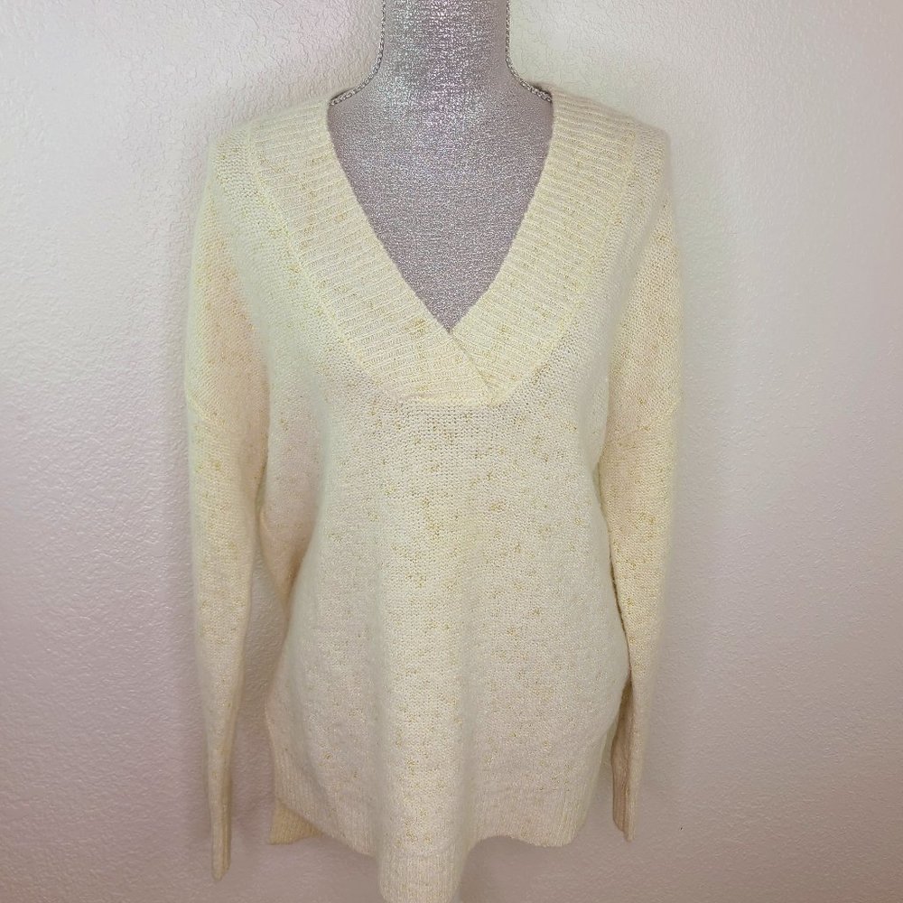 Nine West V-Neck Sparkly Gold and Cream Ribbed Sweater